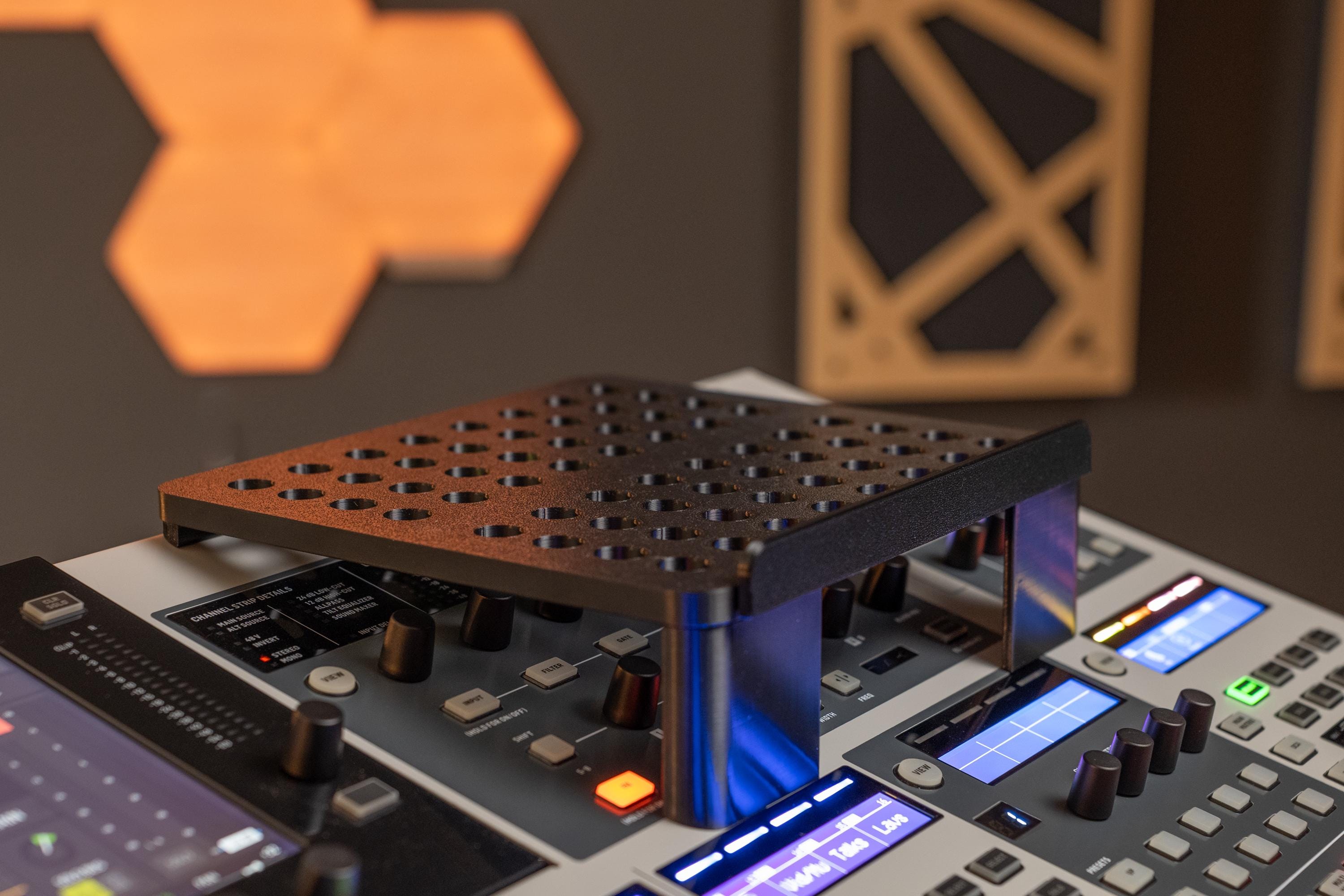 MixDeck – Modular Laptop Mount